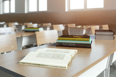 报考锦州医科大学在职研究生要辞职吗？会不会影响工作？