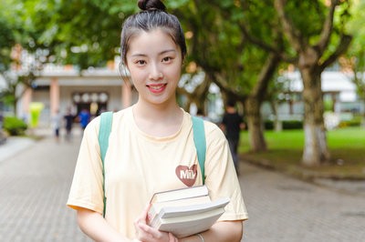 要如何报考人民大学在职课程培训班？