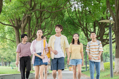 中外合作办学在职研究生报考需要符合什么条件？