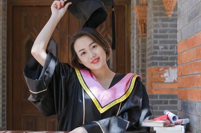 大专学历可以读理论经济学在职研究生吗？