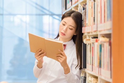 西方经济学在职研究生的报名入口在哪里,如何报名？