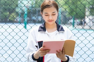 自考的本科怎么报考工业设计工程在职研究生？
