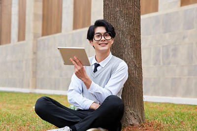 报考大连大学在职研究生授课方式是哪一种？