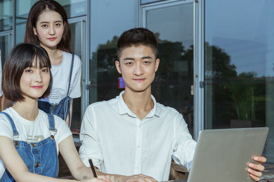 新疆大学在职研究生上课方式有哪些？