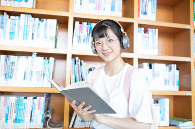 加拿大西三一大学国际硕士报名时间是在几月份?