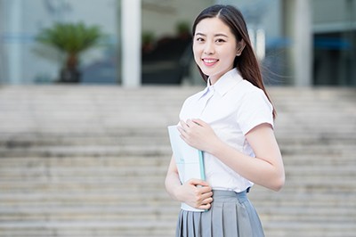 报考经济法学在职研究生有哪些好处？