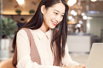 数学在职研究生报名时间在几月份？