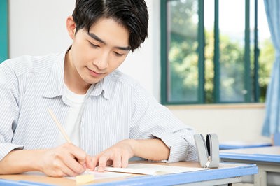 2023年吉林在职研究生学费是多少，好考吗？