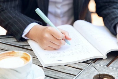 马来西亚思特雅大学国际硕士是英语授课吗？