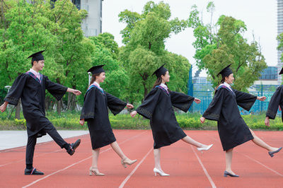 申请美国林肯大学国际硕士有年龄限制吗？